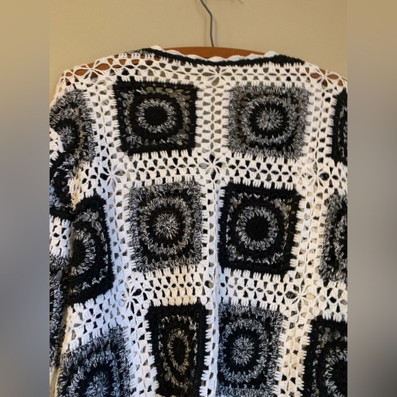 Handmade Vintage Granny Square Cardigan Crochet size medium? Lightweight spring - Picture 7 of 7